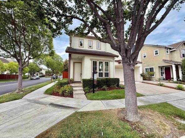 2712 Chocolate St, Pleasanton CA 94588