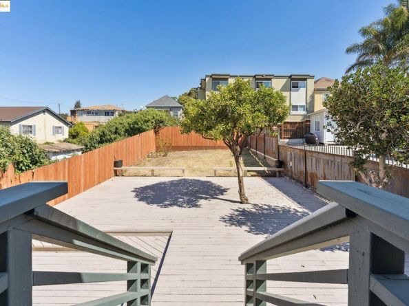 2322 E 21st St, Oakland CA 94601