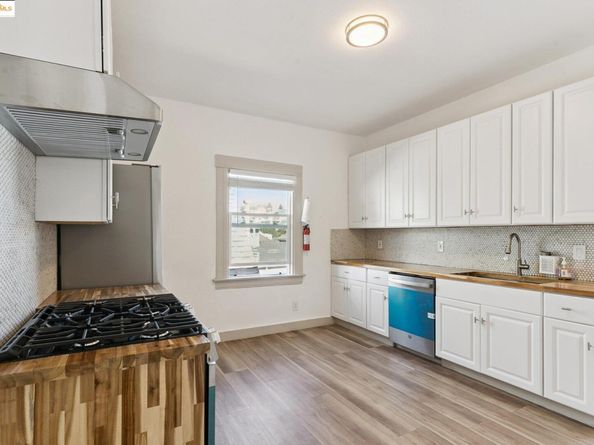 2322 E 21st St, Oakland CA 94601