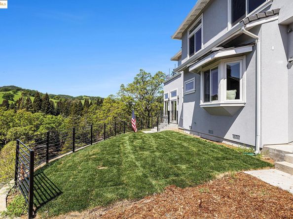 130 Arbor View Ln, Lafayette CA 94549