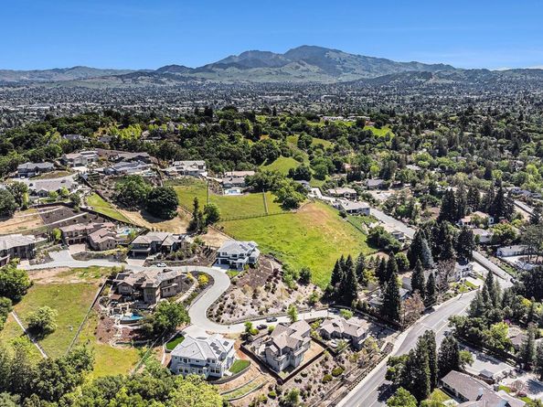 130 Arbor View Ln, Lafayette CA 94549