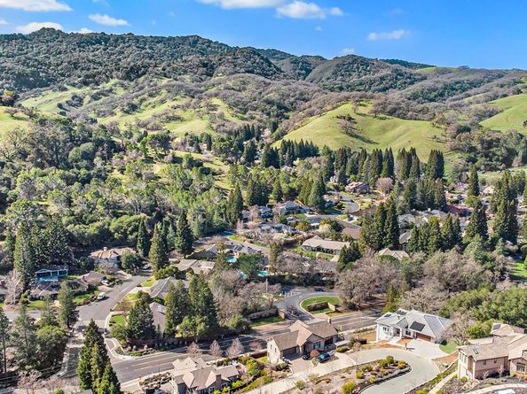 130 Arbor View Ln, Lafayette CA 94549