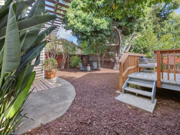 5318 Fleming Avenue, Oakland CA 94619