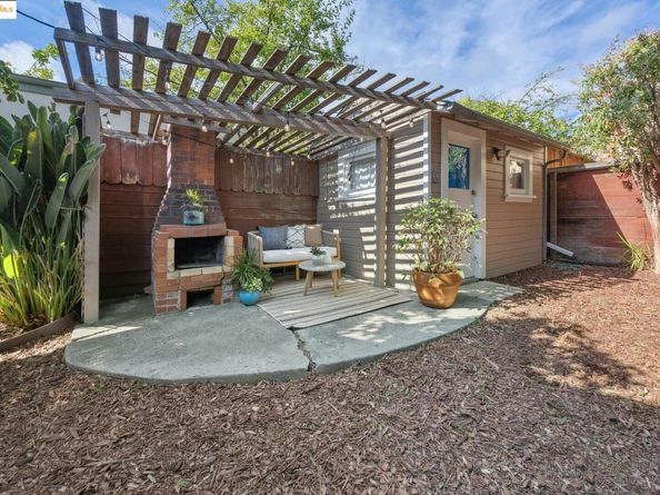5318 Fleming Avenue, Oakland CA 94619