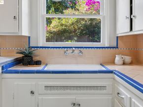 5318 Fleming Avenue, Oakland CA 94619