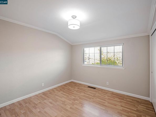 1498 Delaware Dr, Concord CA 94521