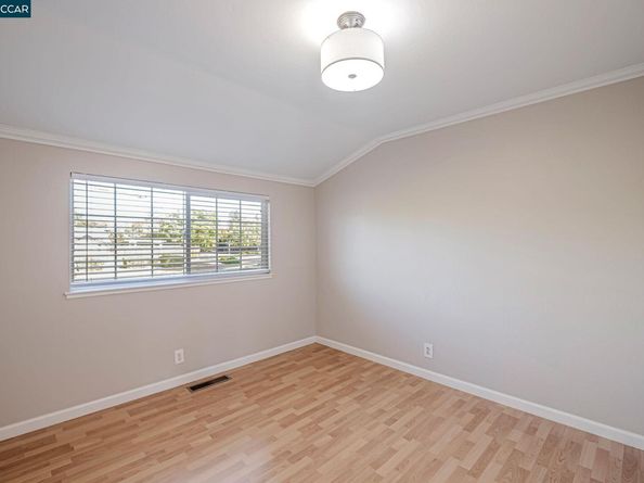 1498 Delaware Dr, Concord CA 94521