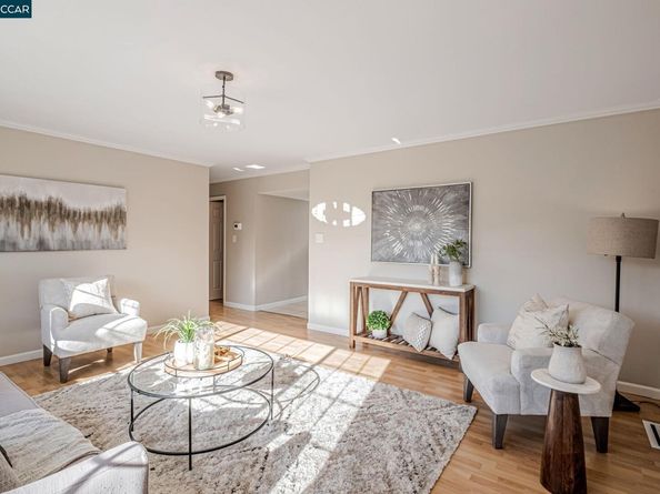 1498 Delaware Dr, Concord CA 94521