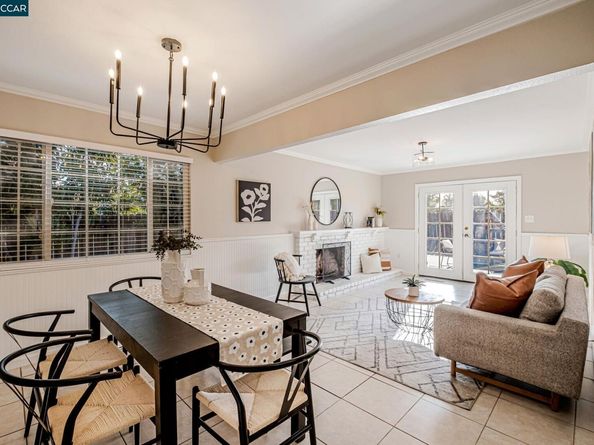 1498 Delaware Dr, Concord CA 94521