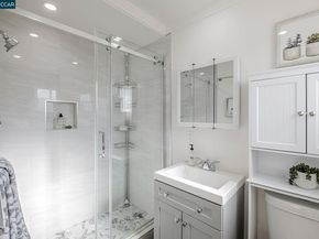 1498 Delaware Dr, Concord CA 94521