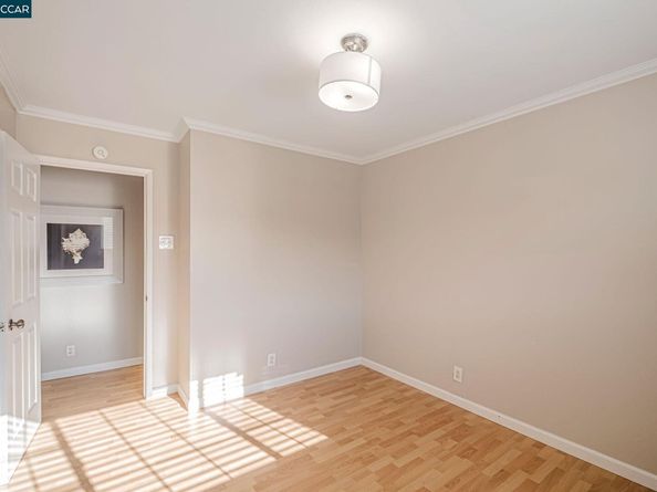 1498 Delaware Dr, Concord CA 94521