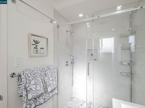 1498 Delaware Dr, Concord CA 94521