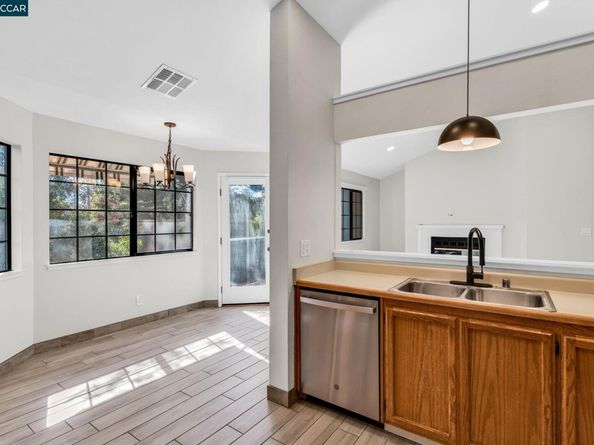 236 Canyon Woods Way B, San Ramon CA 94582