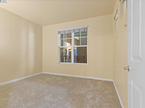 1121 40th Street 4201, Emeryville CA 94608