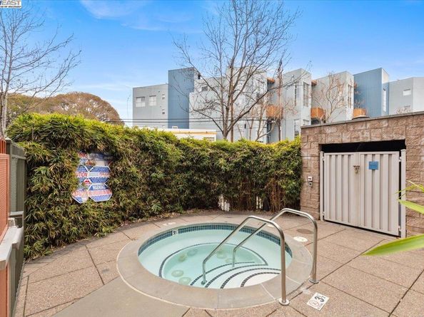 1121 40th Street 4201, Emeryville CA 94608