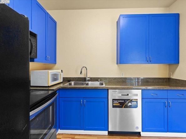 1121 40th Street 4201, Emeryville CA 94608