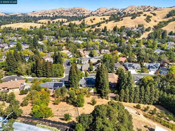 1305 Chesterton Way, Walnut Creek CA 94596