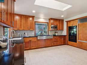 1149 Camino Vallecito, Lafayette CA 94549