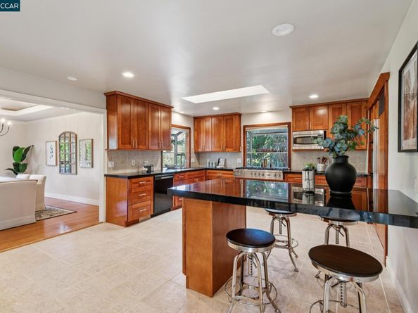 1149 Camino Vallecito, Lafayette CA 94549