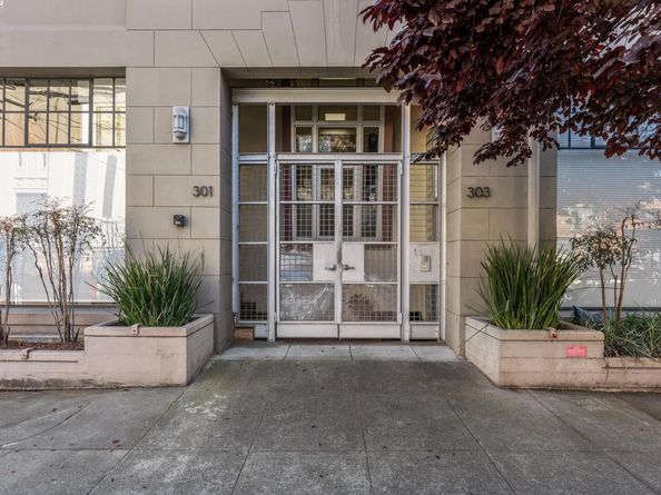 311 4th St 301, Oakland CA 94607