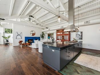311 4th St