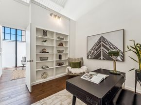 311 4th St 301, Oakland CA 94607