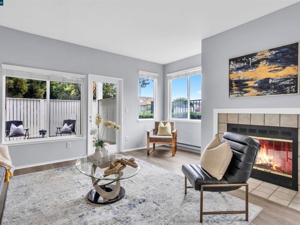 221 Bayside Ct, Richmond CA 94804