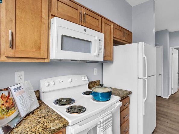 221 Bayside Ct, Richmond CA 94804
