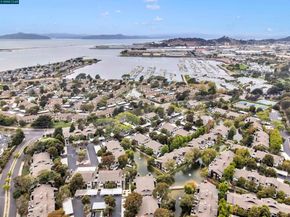 221 Bayside Ct, Richmond CA 94804
