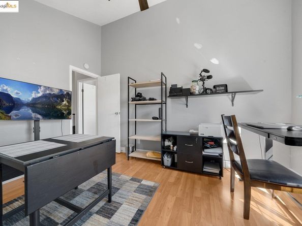7572 Mountain Blvd. 2, Oakland CA 94605