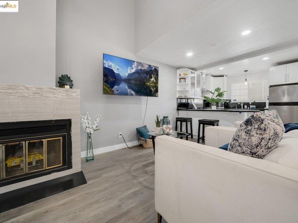 7572 Mountain Blvd. 2, Oakland CA 94605