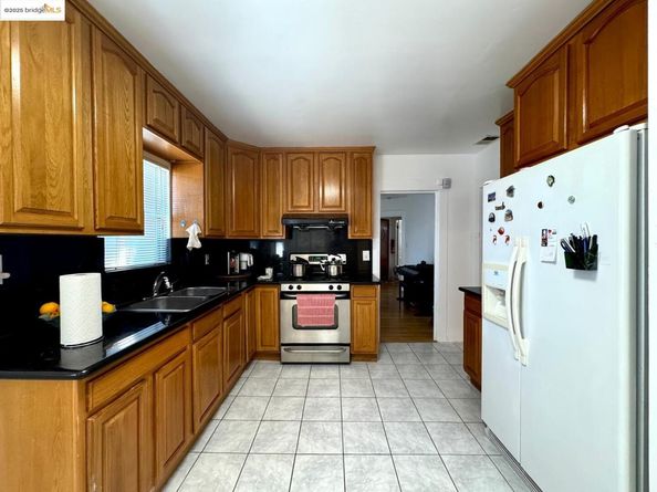 2101 13Th Ave, Oakland CA 94606