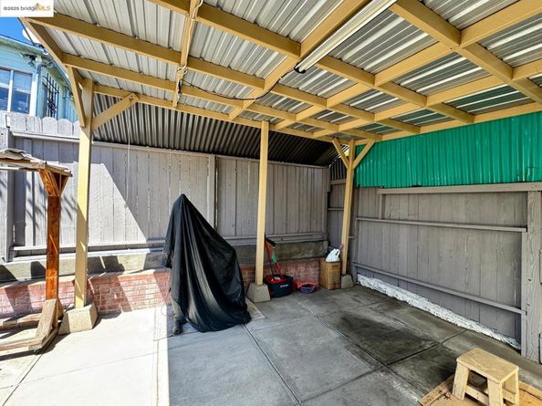 2101 13Th Ave, Oakland CA 94606