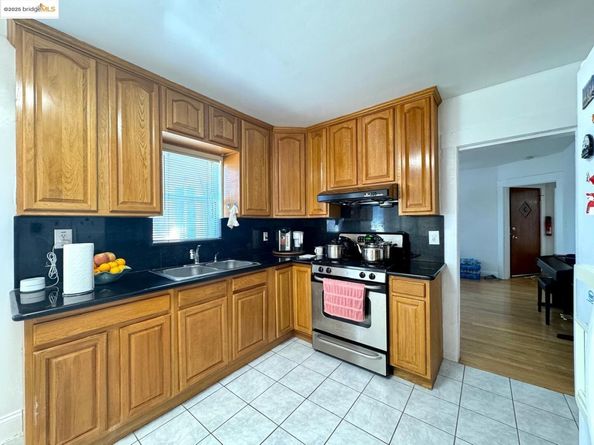 2101 13Th Ave, Oakland CA 94606