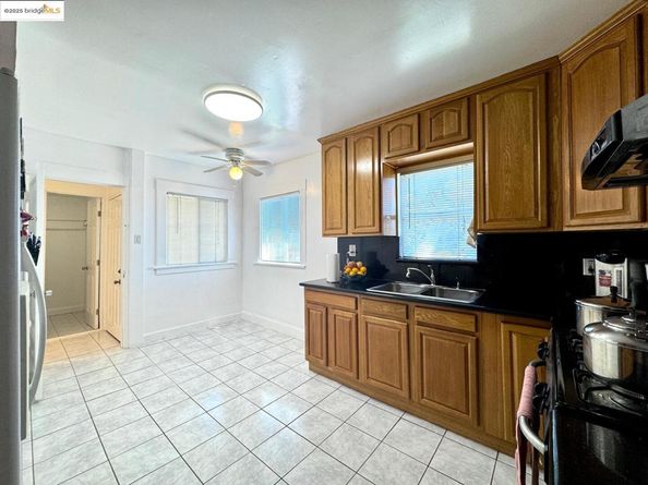 2101 13Th Ave, Oakland CA 94606