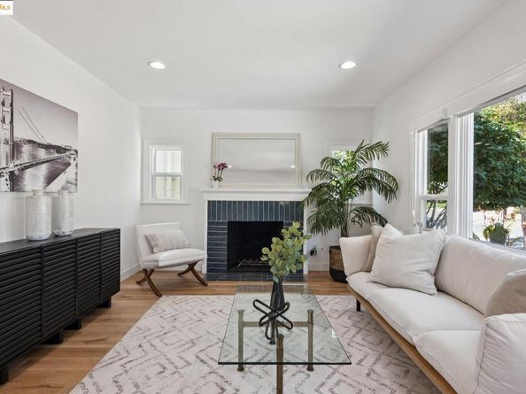3020 55Th Ave, Oakland CA 94605