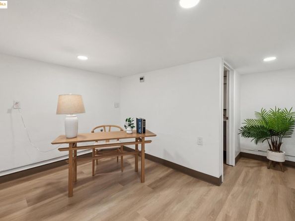 3020 55Th Ave, Oakland CA 94605