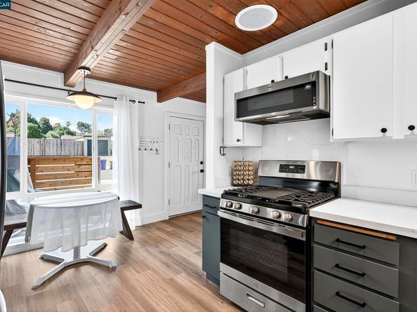 952 Patrick Dr, Pinole CA 94564