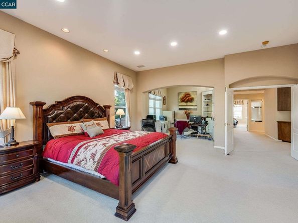 1105 Peacock Creek Drive, Clayton CA 94517