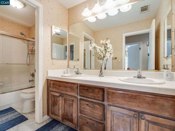 1105 Peacock Creek Drive, Clayton CA 94517