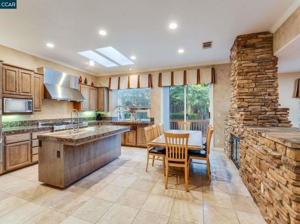 1105 Peacock Creek Drive, Clayton CA 94517