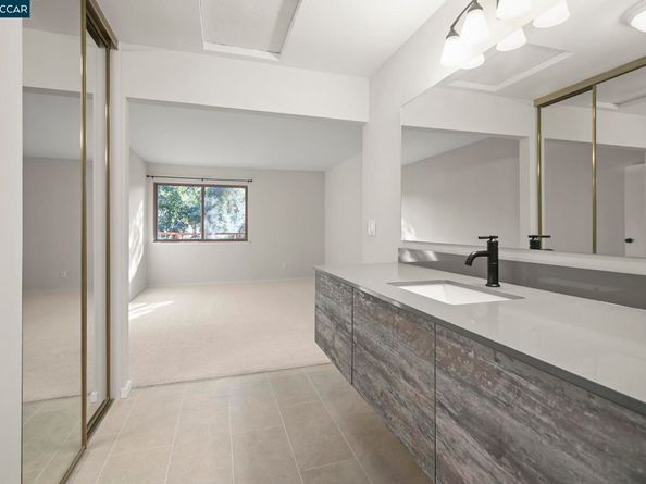 5095 Valley Crest Dr 308, Concord CA 94521