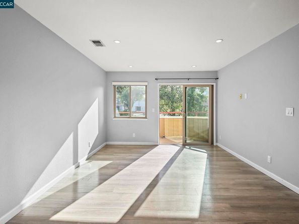 5095 Valley Crest Dr 308, Concord CA 94521