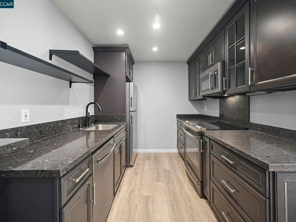 5095 Valley Crest Dr 308, Concord CA 94521