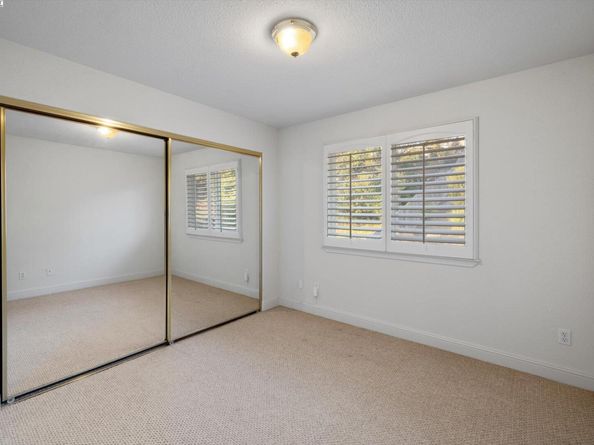 1564 Santa Clara St, Richmond CA 94804