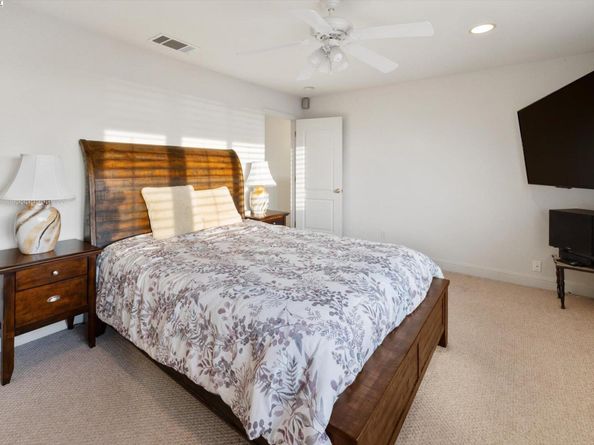 1564 Santa Clara St, Richmond CA 94804