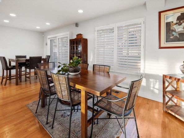 1564 Santa Clara St, Richmond CA 94804