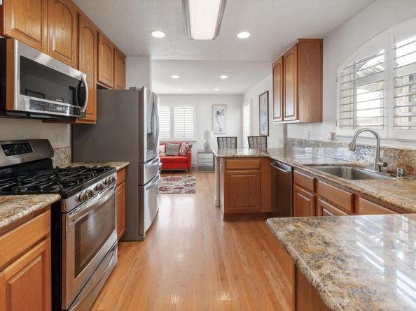 1564 Santa Clara St, Richmond CA 94804