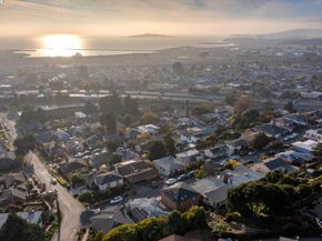 1564 Santa Clara St, Richmond CA 94804