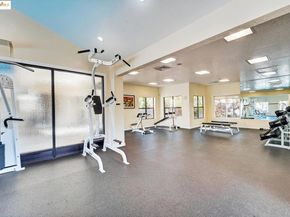 162 Lakeshore Ct, Richmond CA 94804